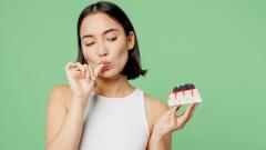 С помощью бактерии: ученые нашли способ снизить тягу к сахару