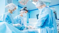 Московские хирурги прооперировали мальчика с 12 пальцами на руках