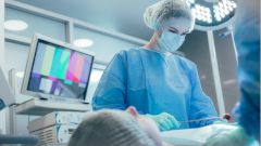 Хирурги объяснили, на сколько нужно отложить операцию при COVID-19