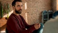 Психологи объяснили, почему терапия пугает мужчин