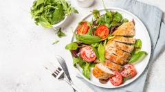 Определены продукты, снижающие риск возрастных хронических заболеваний у женщин