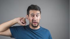 Лор рассказал, почему не стоит чистить уши самостоятельно
