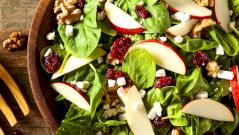 Эксперты назвали плюсы и минусы самых популярных диет