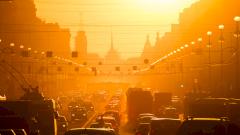 Инспектор ДПС помог провезти роженицу через 10-балльные пробки в Петербурге