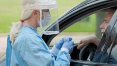 Число летальных случаев от COVID-19 за сутки в России обновило максимум