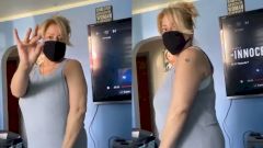 В Центре им. Гамалеи объяснили, почему к месту прививки примагничивается металл