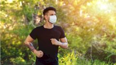 Каждый десятый заболевший COVID-19 в Москве нарушил самоизоляцию