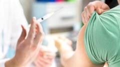 Глава Минздрава заявил, что вакцинация против гриппа поможет в борьбе с коронавирусом