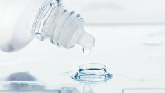 Российские ученые запатентовали лечебный раствор для линз