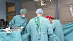 Тюменские хирурги вытащили из почки ребенка заколку