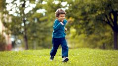 физическая активность по-разному влияет на уровень жира у мальчиков и девочек