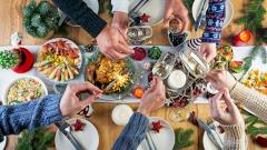 Как избежать проблем с желудком на Новый год — объясняют эксперты