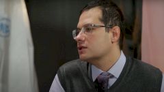 Врач предупредил о рисках вакцинации до конца исследований